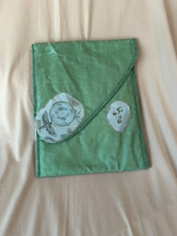 Herbal Clutch