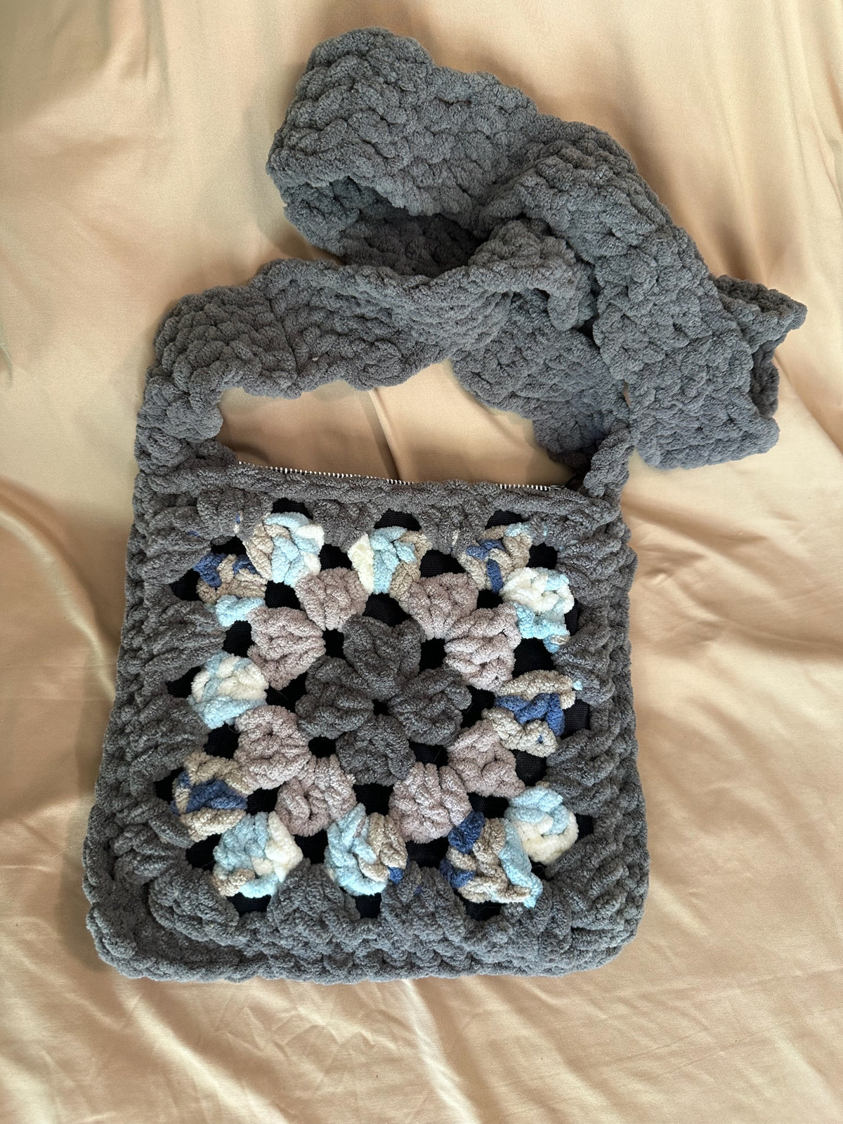 Cool Coast Granny Shoulder Bag